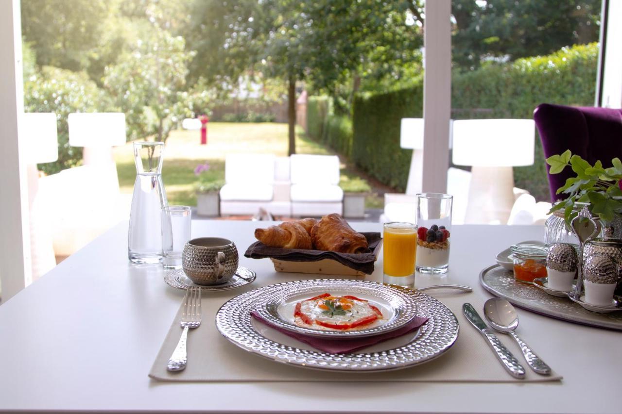 B&B Saint-Georges Brügge Exterior foto A place setting